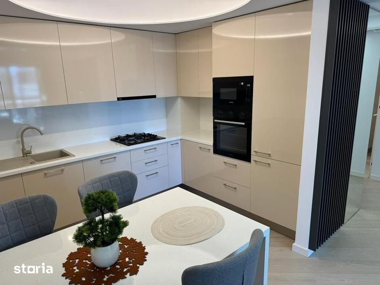 Apartament cu 3 camere decomandat în Sud