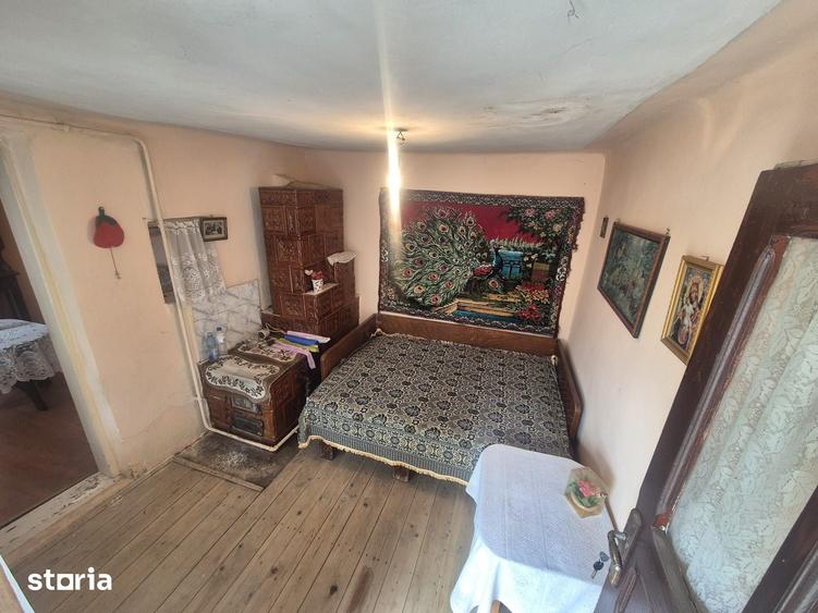 Casă cu 6 camere cu Teren 1000 Mp în Central