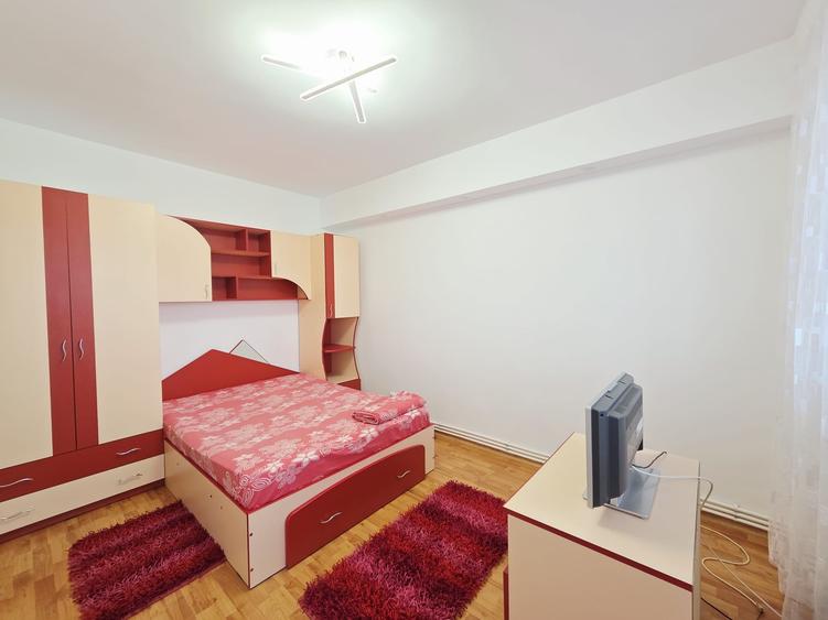 Apartament cu 2 camere decomandat în Micro 14