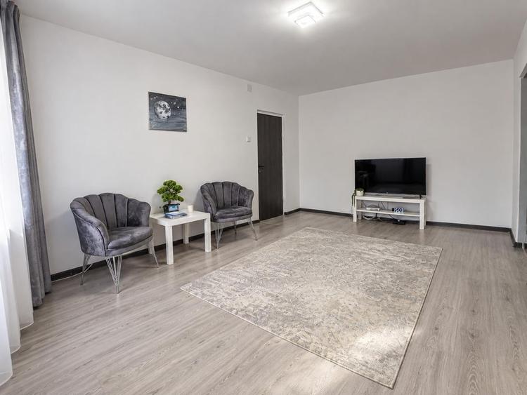 Apartament cu 3 camere în Fizicienilor