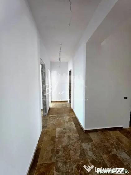 Apartament cu 4 camere decomandat în Faleza Nord