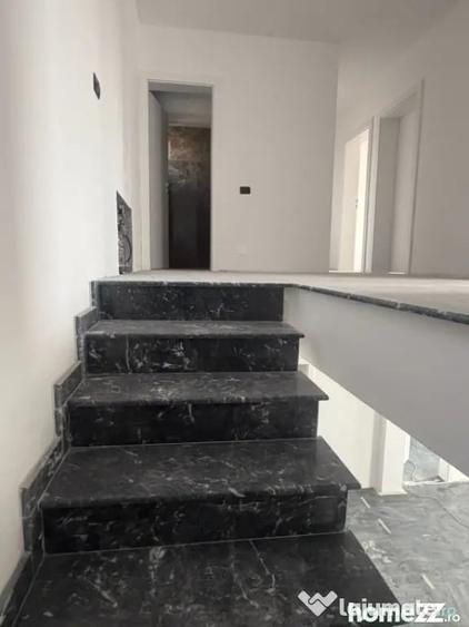Casă cu 4 camere cu Teren 300 Mp în Central