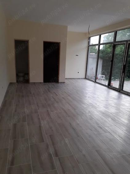 Spațiu comercial, de 50 mp, în Central