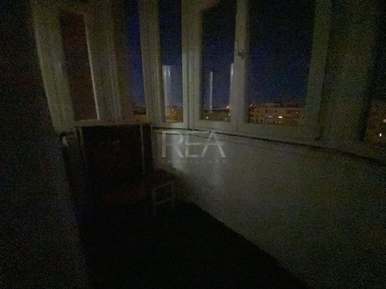Apartament cu 2 camere semidecomandat, mobilat în Rahova