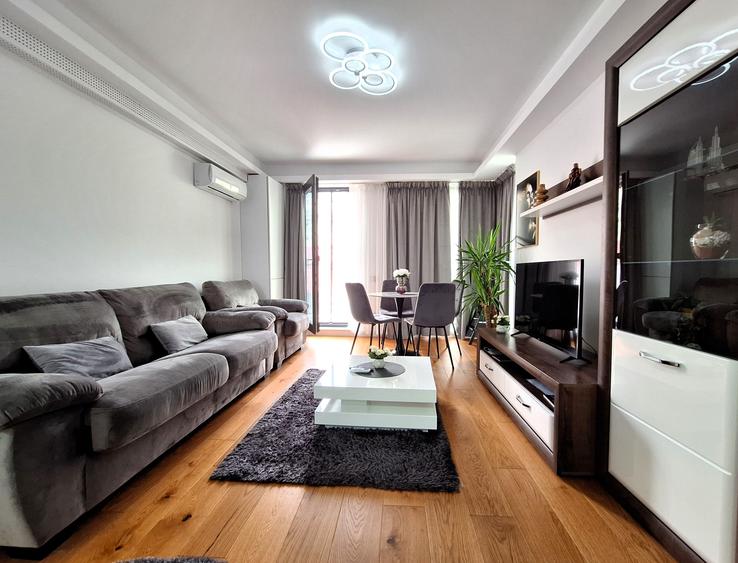 Apartament cu 2 camere semidecomandat, mobilat în Unirii