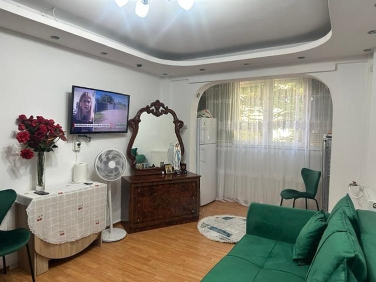 Apartament cu 2 camere decomandat în 1 Decembrie 1918