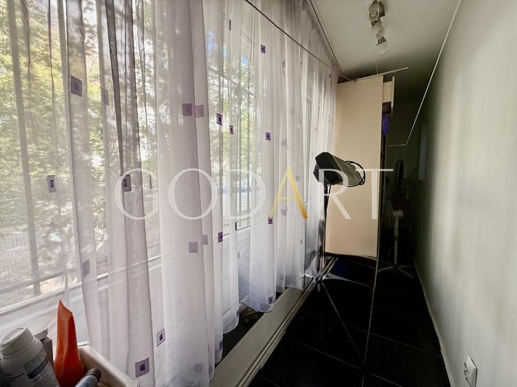 Apartament cu 2 camere semidecomandat, mobilat în Dristor