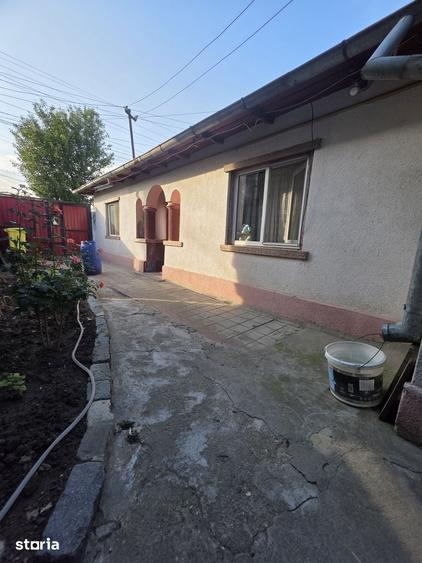 Casă cu 4 camere cu Teren 239 Mp în Central