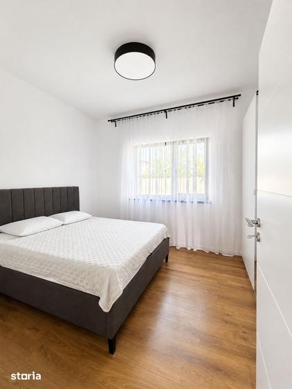 Casă cu 4 camere cu Teren 515 Mp în Domnești