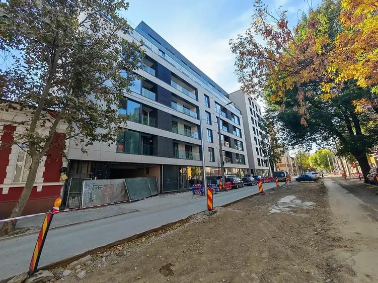 Apartament cu 4 camere decomandat în Ferdinand