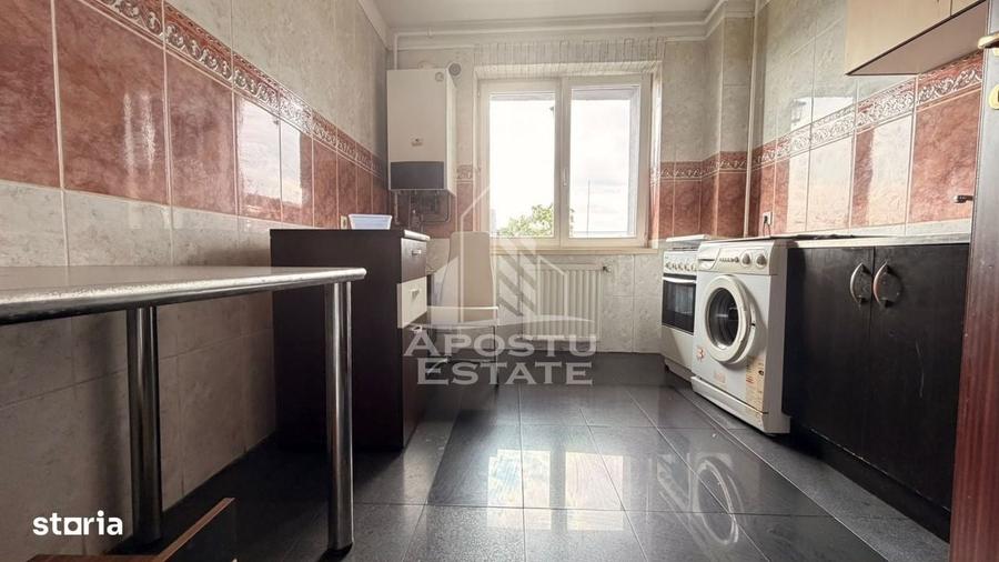 Apartament cu 2 camere decomandat în Girocului