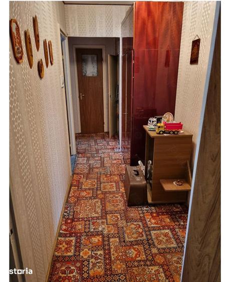 Apartament cu 4 camere decomandat în Berceni