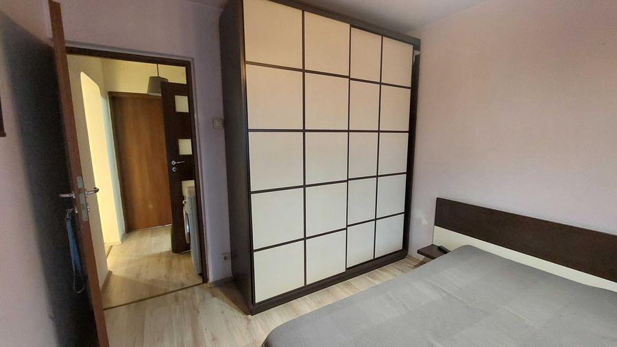 Apartament cu 3 camere semidecomandat în Unirii
