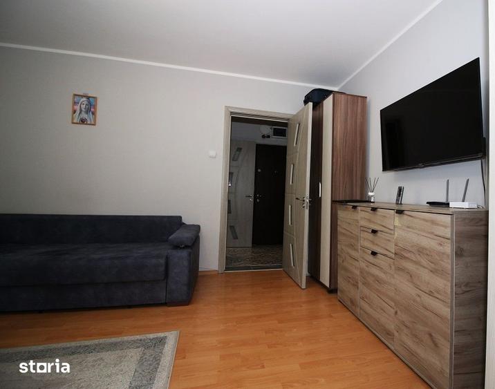 Apartament cu 2 camere semidecomandat în Cornișa