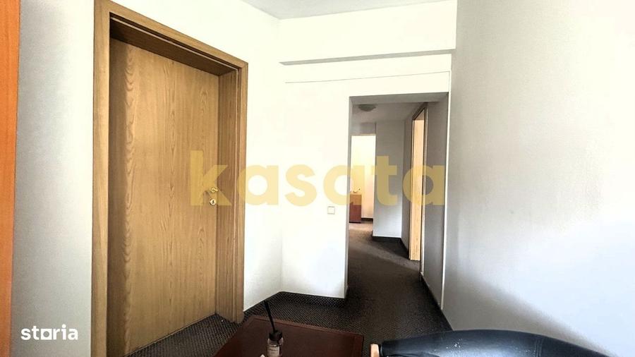 Apartament cu 3 camere, mobilat în Casin