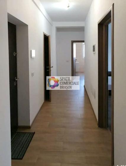 Apartament cu 2 camere decomandat, mobilat în Tractorul — fotografia 3
