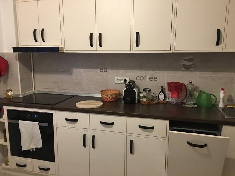 Apartament cu 3 camere semidecomandat, mobilat în Circumvalațiunii
