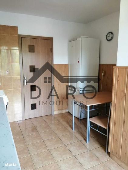 Apartament cu 3 camere decomandat în Mureșeni