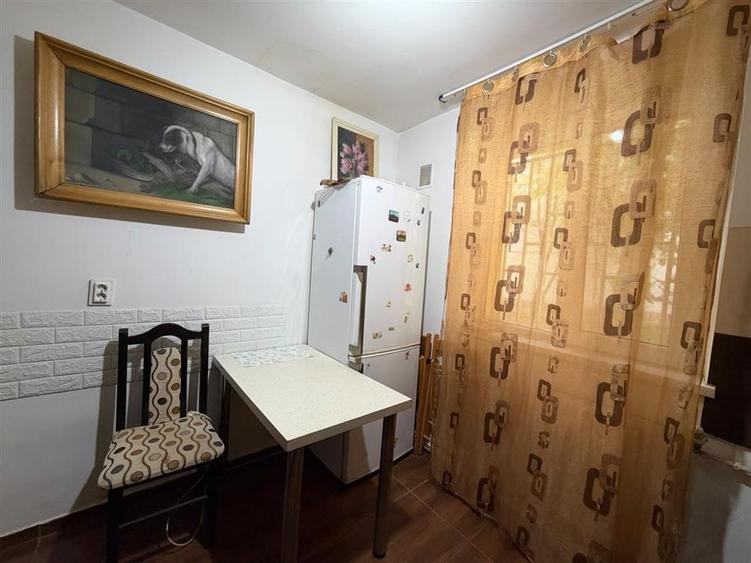 Garsonieră decomandată în Podu Roș