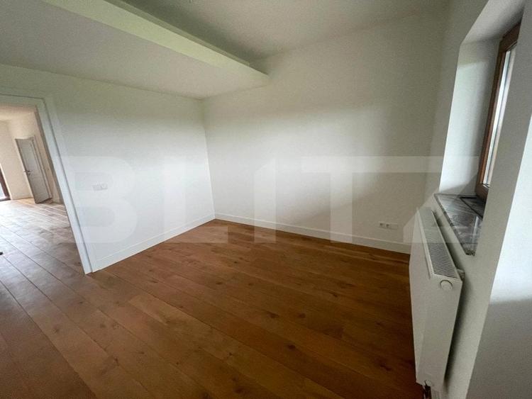 Casă individuală, P+1+M,  teren 6000 mp - zona Spătărești - 6