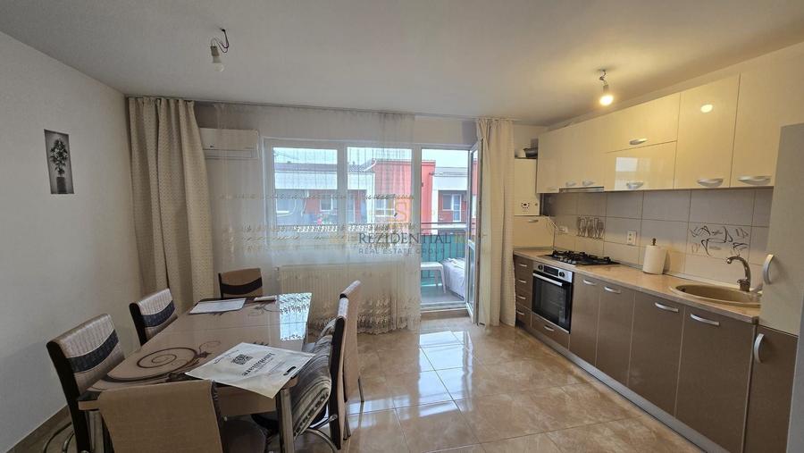 Apartament cu 3 camere semidecomandat, mobilat în Metalurgiei