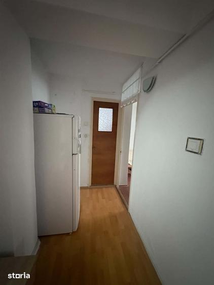 Apartament cu 3 camere decomandat în Astra