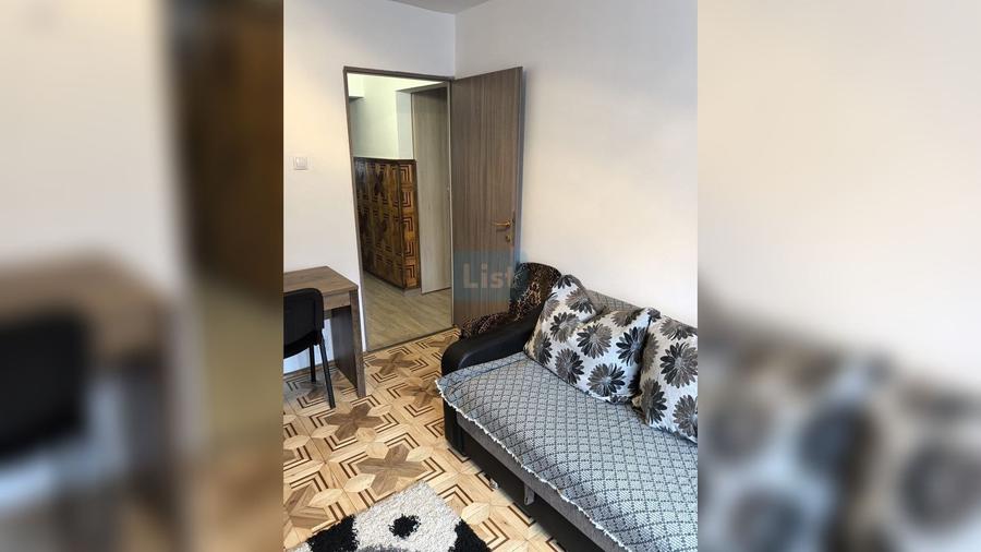 Apartament cu 4 camere decomandat, mobilat în Central