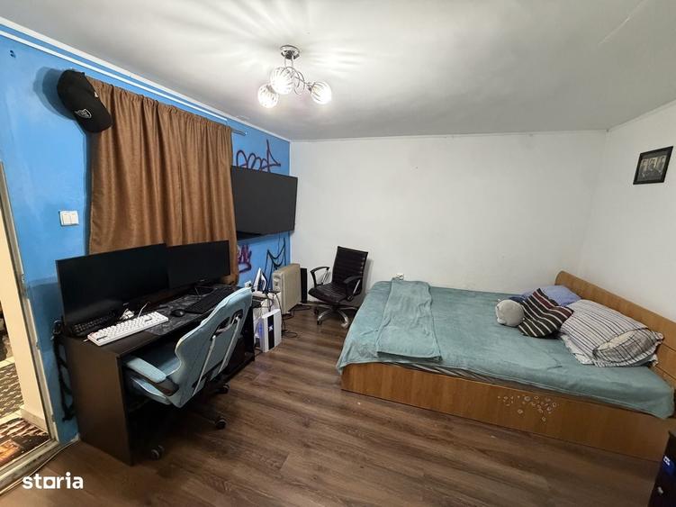 Casă cu 4 camere cu Teren 100 Mp în Central