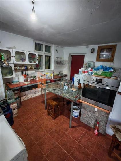 Casă individuală cu 13 camere cu Teren 1063 Mp în Vintilă Vodă