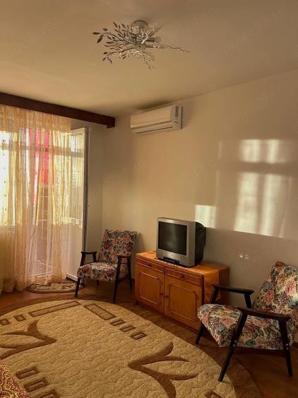 Apartament cu 2 camere semidecomandat în 1 Mai