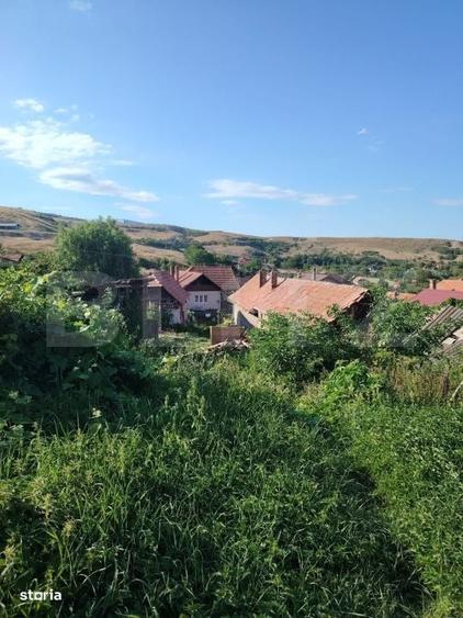 Casă cu 2 camere cu Teren 2111 Mp în Mihai Viteazu