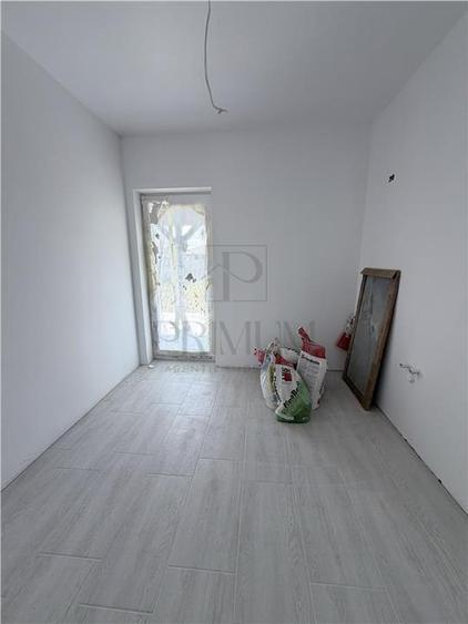 Duplex cu 3 camere cu Canalizare în Moșnița Veche