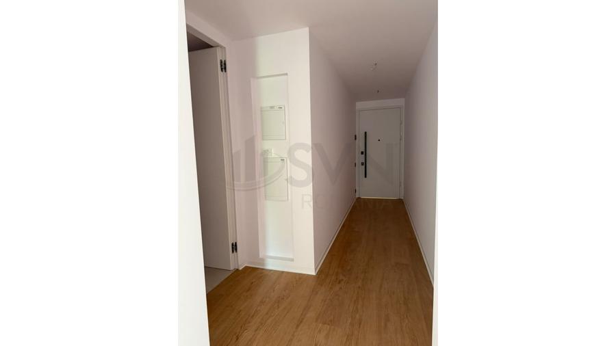 Apartament cu 4 camere decomandat în Barbu Văcărescu