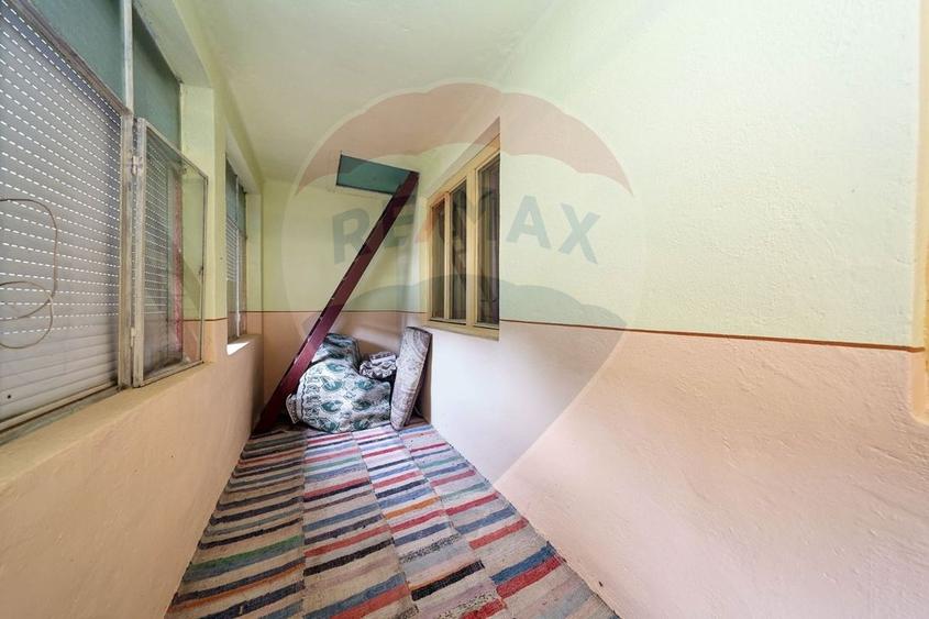 Casă cu 5 camere cu Teren 396 Mp în Ungra