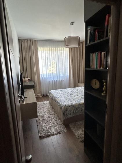 Apartament cu 3 camere decomandat în Centura