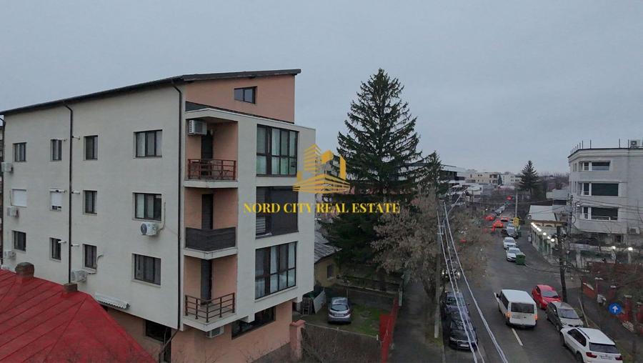 Apartament cu 3 camere decomandat în Băneasa