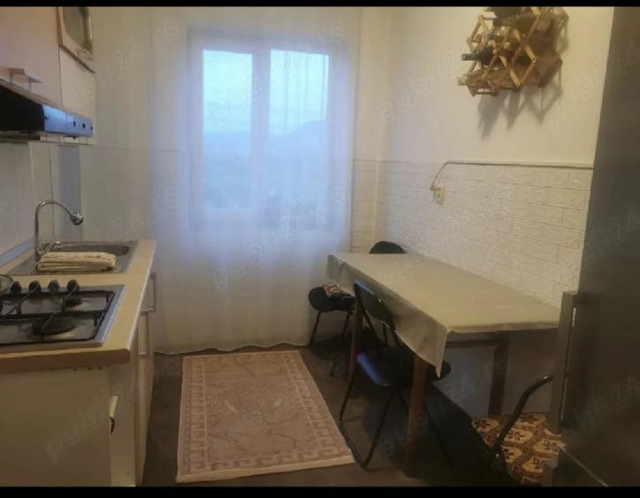 Inchiriez apartament Zona Liceului - 3