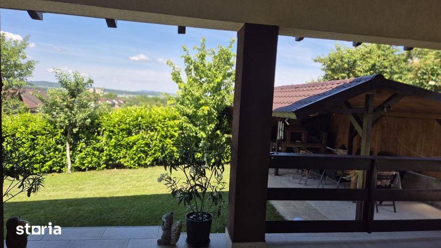 Casă cu 3 camere cu Teren 600 Mp în Crișeni