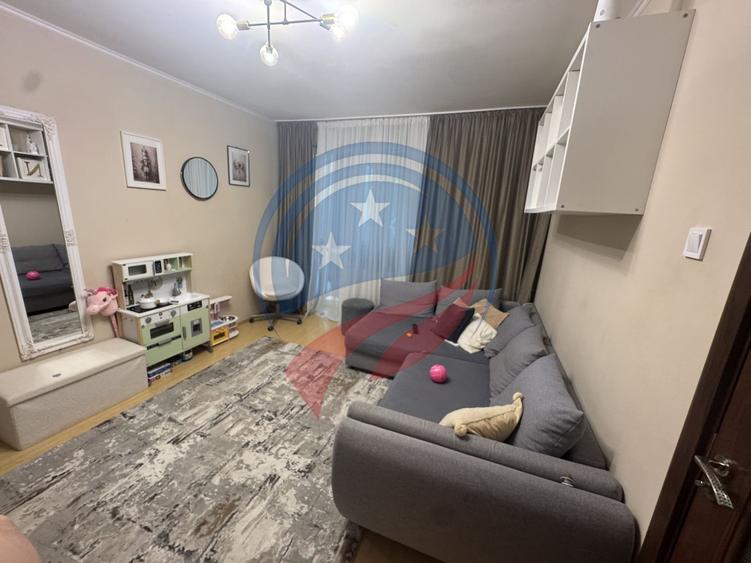 Apartament cu 2 camere semidecomandat în Calea Severinului
