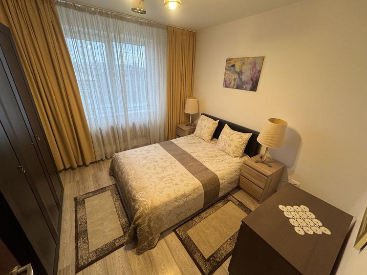 Apartament cu 3 camere decomandat, mobilat în Central