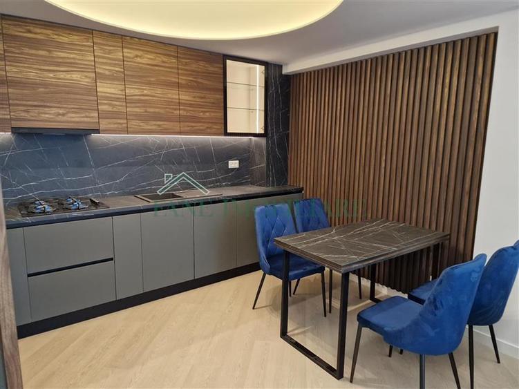 Apartament cu 3 camere decomandat, mobilat în Ultracentral