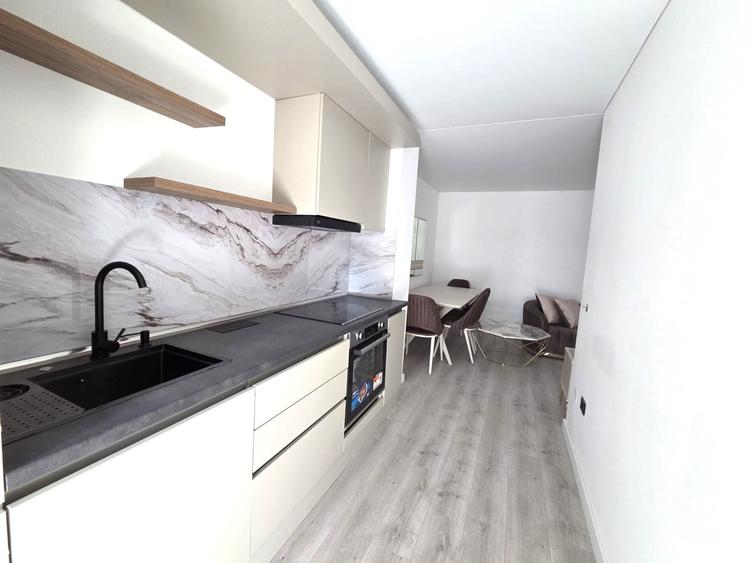 Apartament cu 3 camere semidecomandat, mobilat în Zorilor — fotografia 3