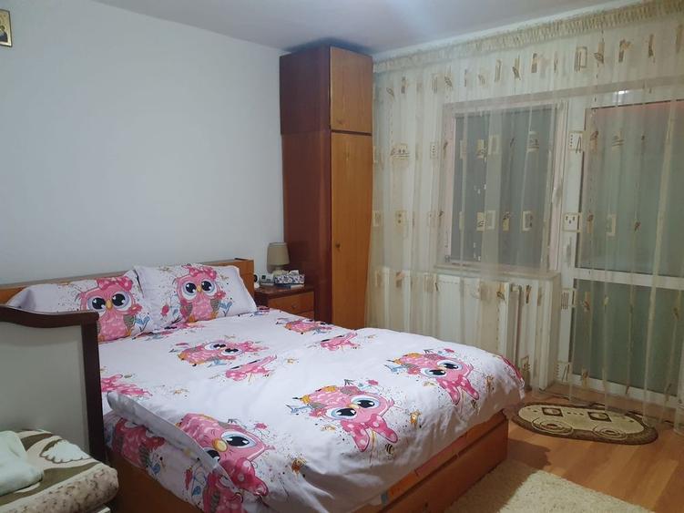 Apartament cu 3 camere decomandat în Ultracentral