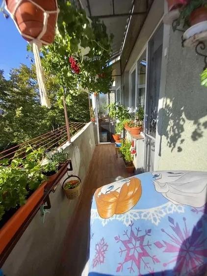 Apartament cu 2 camere semidecomandat în Careiului