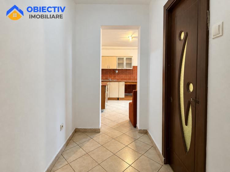 Apartament cu 3 camere semidecomandat în Mărăței