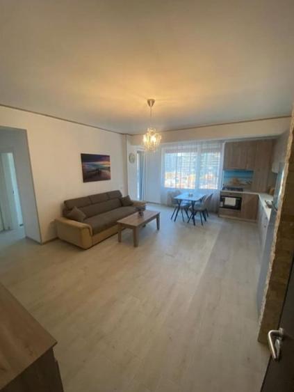 Apartament cu 2 camere semidecomandat, mobilat în Mamaia-Sat