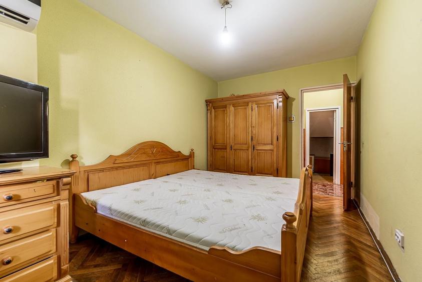 Apartament cu 3 camere decomandat, mobilat în Polivalentă