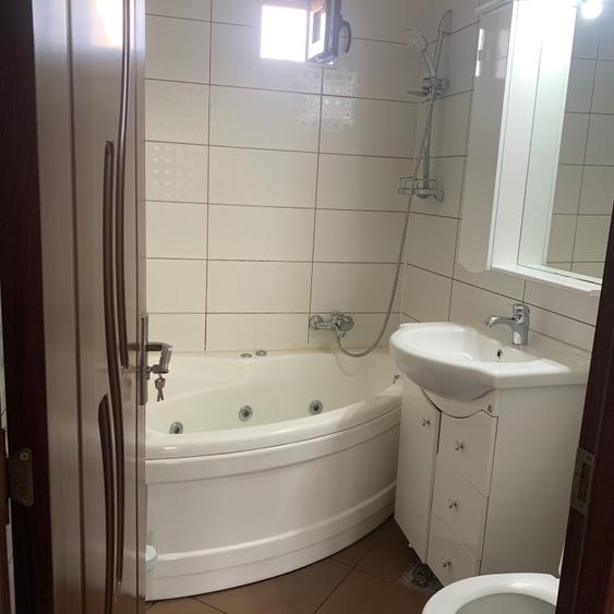 Apartament cu 2 camere semidecomandat în Ultracentral