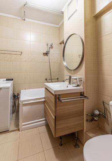 Apartament cu 4 camere decomandat, mobilat în Tineretului