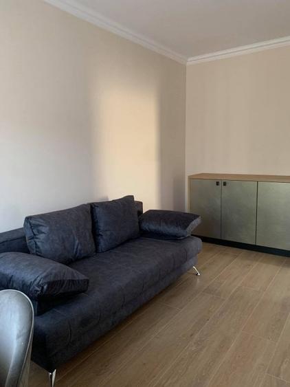 Casă cu 5 camere cu Canalizare în Giroc